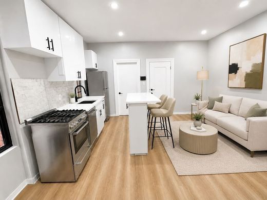 Casa Unifamiliare a Queens, Queens County