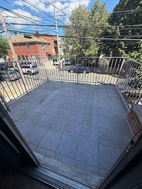 Casa Unifamiliare a Queens, Queens County