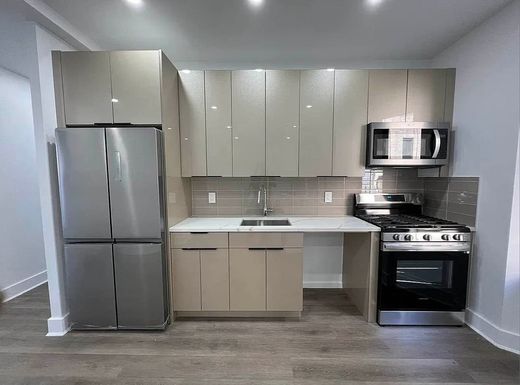 Apartment / Etagenwohnung in Brooklyn, Kings County