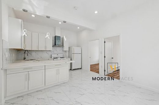 Detached House in Brooklyn, Kings County