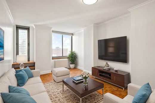 Residential complexes in New York