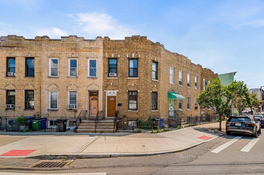 Queens, Queens Countyのタウンハウス