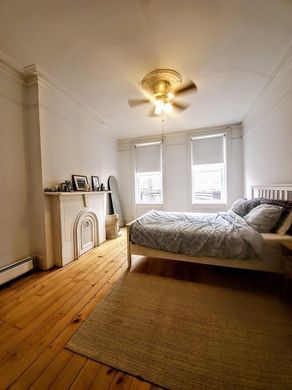 Detached House in Jersey City, Hudson County