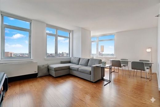 Complexos residenciais - Queensboro Hill, Queens County
