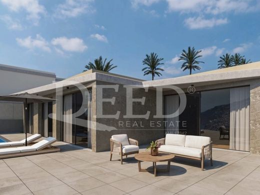 Semidetached House in Funchal, Madeira