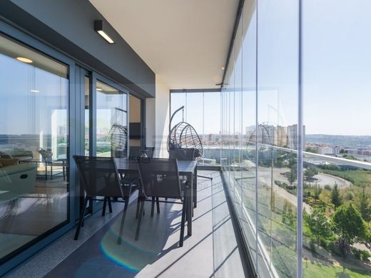 Apartment / Etagenwohnung in Odivelas, Lissabon