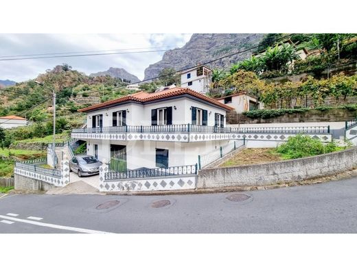 Câmara de Lobos, Madeiraの一戸建て住宅