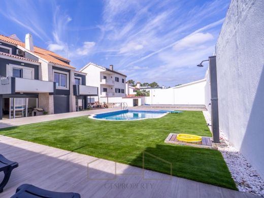 ‏בית חד-משפחתי ב  Seixal, Distrito de Setúbal