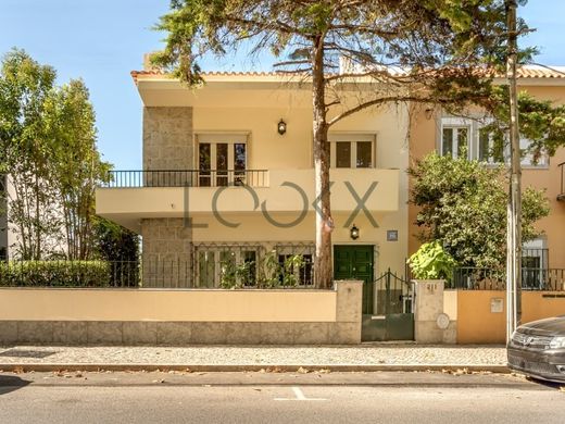 Villa Plurifamiliare a Cascais, Lisbona
