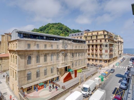 Apartment / Etagenwohnung in Donostia-San Sebastián, Guipuzcoa