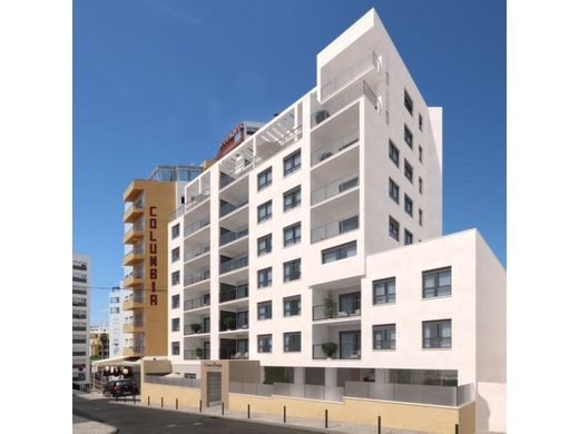 Apartment / Etagenwohnung in Portimão, Distrito de Faro