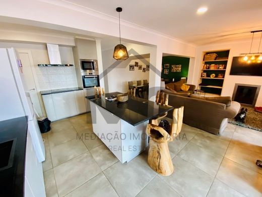 Mehrfamilienhaus in Portimão, Distrito de Faro