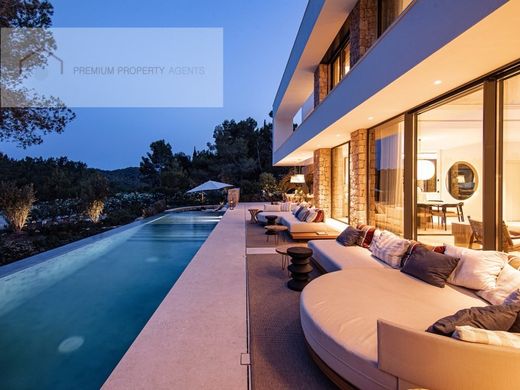 Villa in Santa Eulària des Riu, Balearen