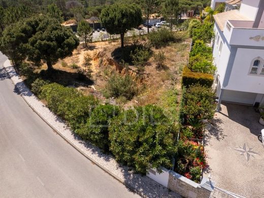 Участок, Лола, Loulé