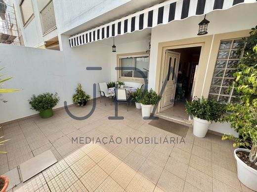 Mehrfamilienhaus in Castro Marim, Distrito de Faro