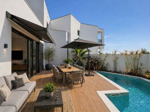 Luxury home in Cascais, Lisbon