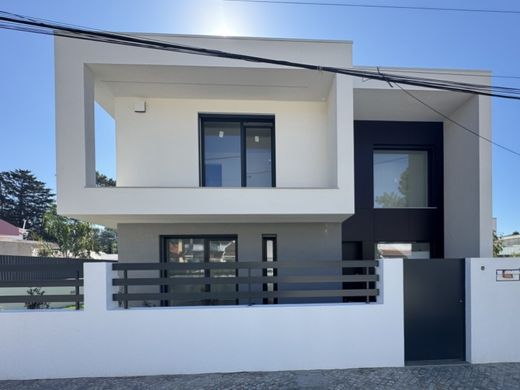 Casa de luxo - Aroeira, Almada