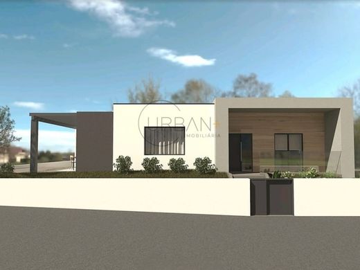 Dom jednorodzinny w Viseu, Distrito de Viseu