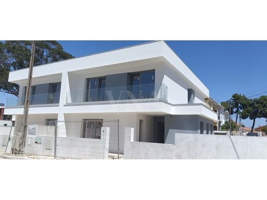 Villa Plurifamiliare a Seixal, Distrito de Setúbal