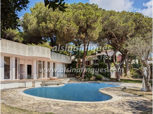 Villa in Lloret de Mar, Province of Girona