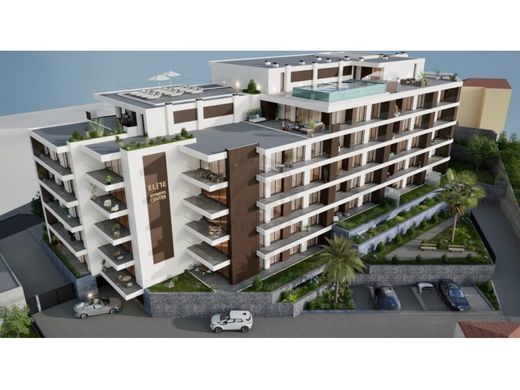 Câmara de Lobos, Madeiraのアパートメント