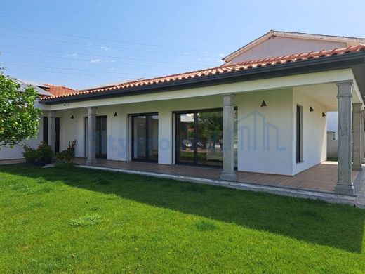 Luxus-Haus in Marinha Grande, Distrito de Leiria