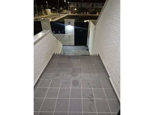 Συγκρότημα ανεξάρτητων κατοικιών σε Badajoz, Provincia de Badajoz