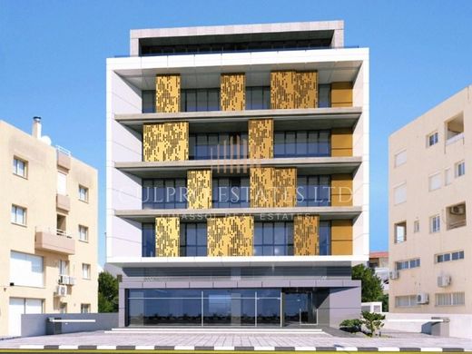 Káto Polemídia, Limassol Districtのアパートメント・コンプレックス