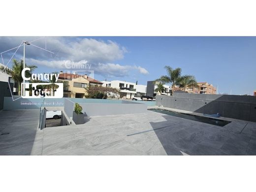 Villa in Adeje, Province of Santa Cruz de Tenerife