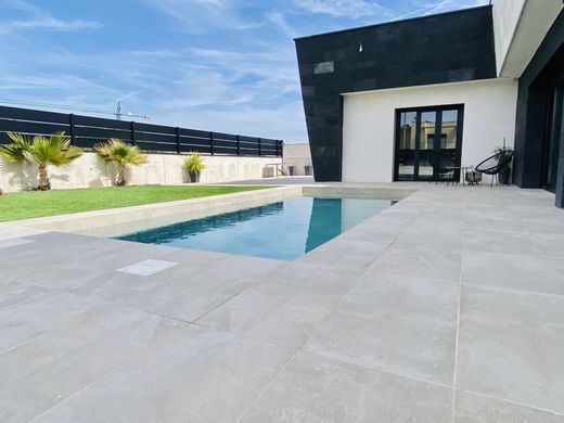 منزل ﻓﻲ Arroyomolinos, Provincia de Madrid