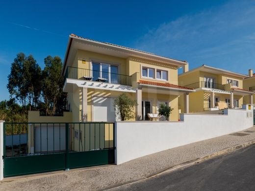 Casa en Caldas da Rainha, Leiria