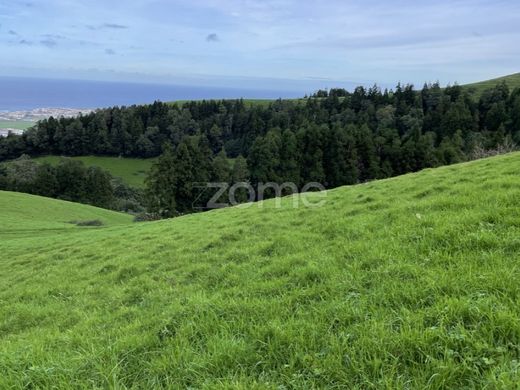 Terreno en Ribeira Grande, Azores