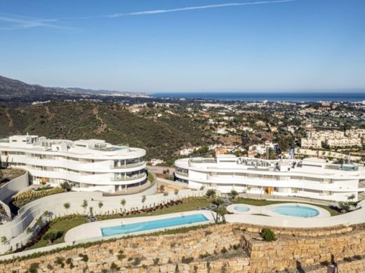 Apartment / Etagenwohnung in Benahavís, Málaga