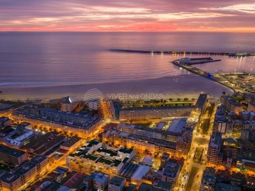 Apartment / Etagenwohnung in Matosinhos, Distrito do Porto