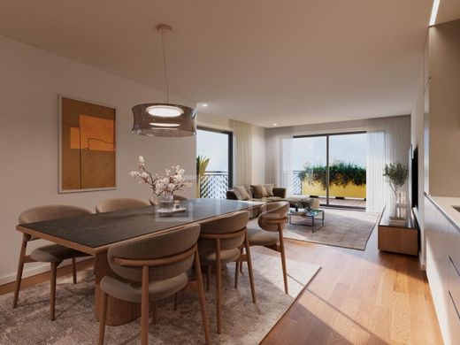 Apartment / Etagenwohnung in Porto, Distrito do Porto