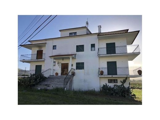 ‏בית חד-משפחתי ב  Fundão, Distrito de Castelo Branco