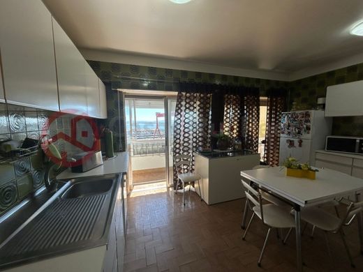 Apartment in Almada, Distrito de Setúbal