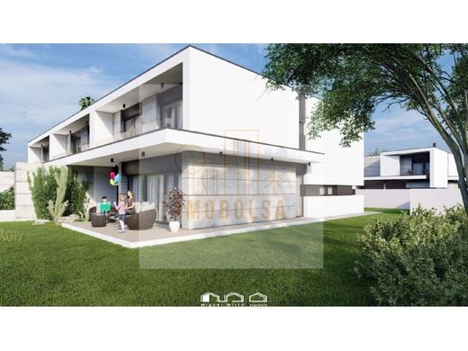 Casa di lusso a Vila Nova de Famalicão, Distrito de Braga