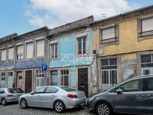Edificio en Oporto, Porto