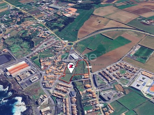 Terreno a Ribeira Grande, Azores