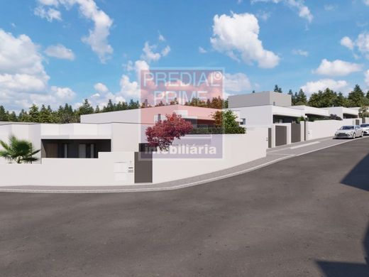 Semidetached House in Santa Maria da Feira, Aveiro