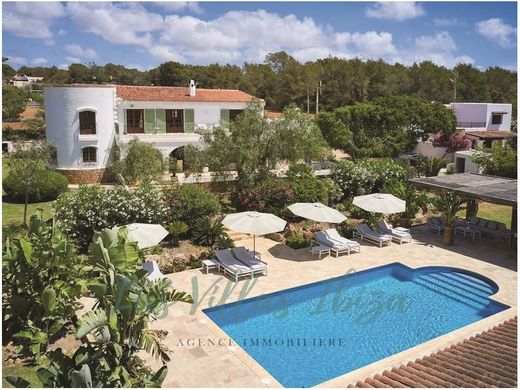 Luxe woning in Santa Eulària des Riu, Balearen