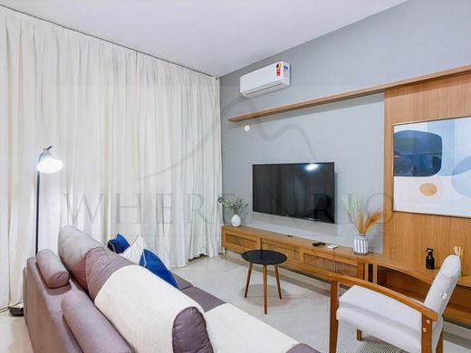 Apartment / Etagenwohnung in Rio de Janeiro, Estado do Rio de Janeiro
