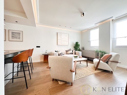 Apartment / Etagenwohnung in Madrid, Provinz Madrid