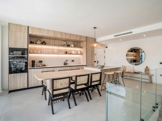 Apartment in Benahavís, Malaga