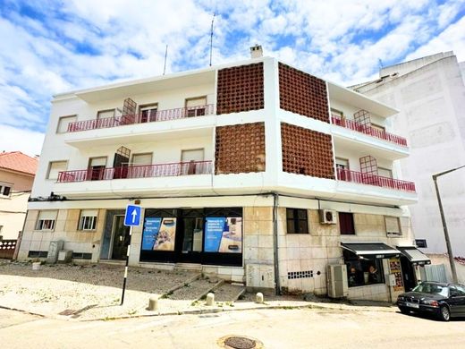 Kamienica w Almada, Distrito de Setúbal