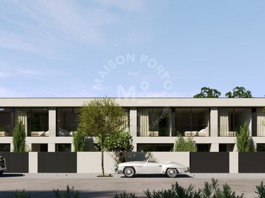 Chalet Pareado en Espinho, Aveiro