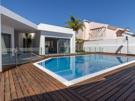 Casa Unifamiliare a Almada, Distrito de Setúbal