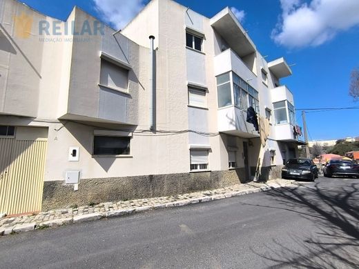 Κτίριο σε Odivelas, Distrito de Lisboa