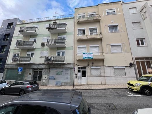 Wohnkomplexe in Lissabon, Lisbon